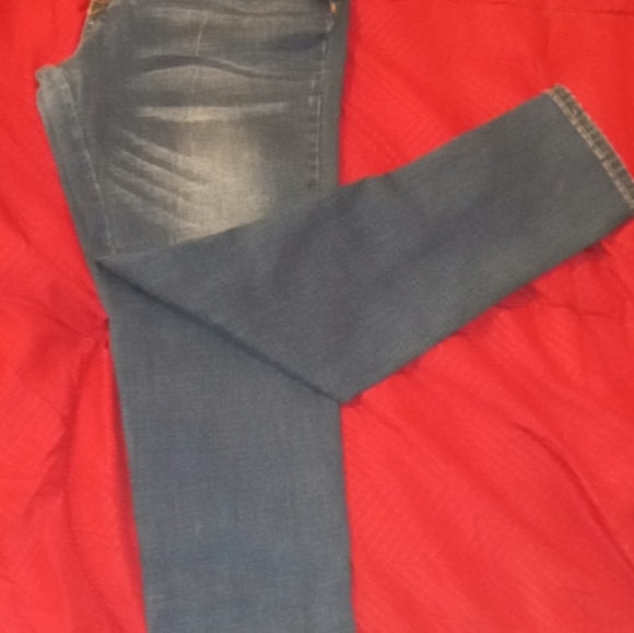 Women's size 13 fit more like 9or 11 but is definitely curve defining - Picture 3 of 4